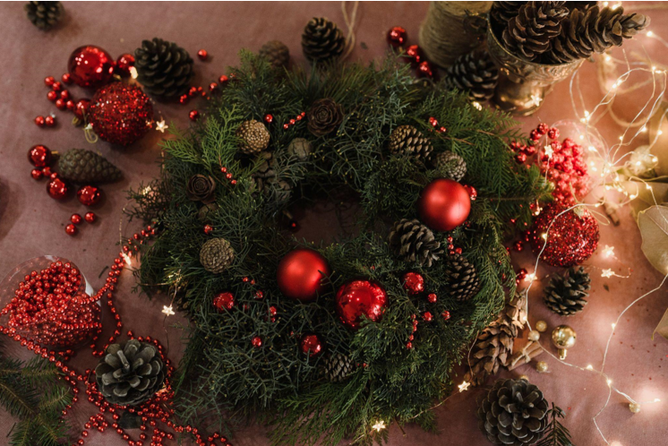 Traveling with Artificial Christmas Wreaths: Tips for a Festive Trip