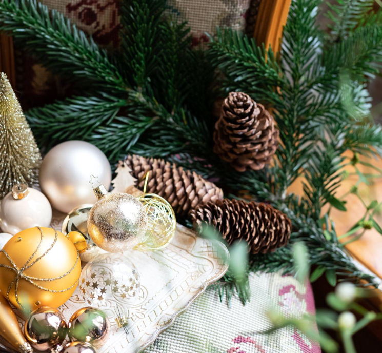 Enhance Your Christmas with Beautiful Tree Skirts